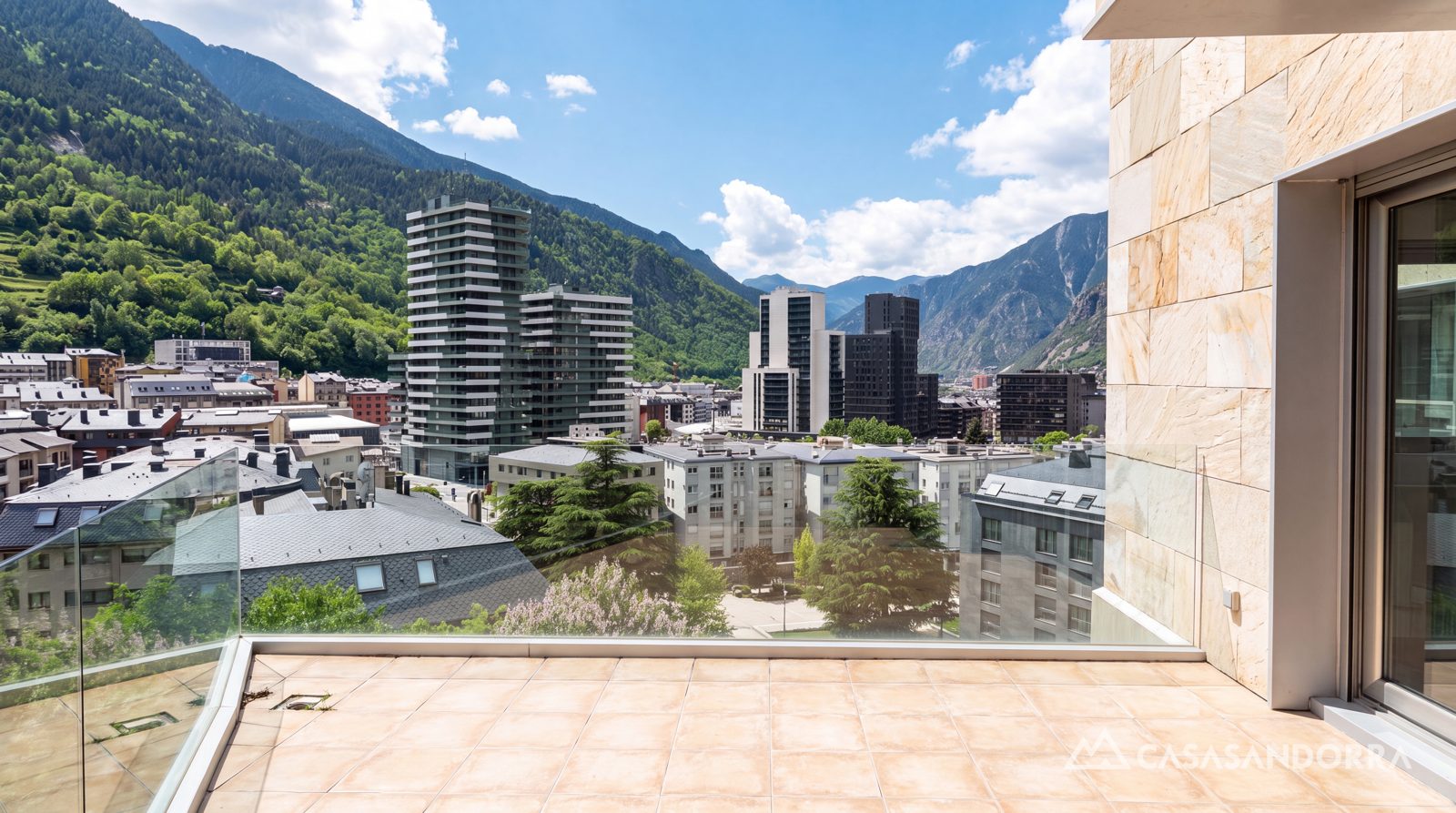 Àtic singular de 215 m² amb planta completa a Escaldes-Engordany