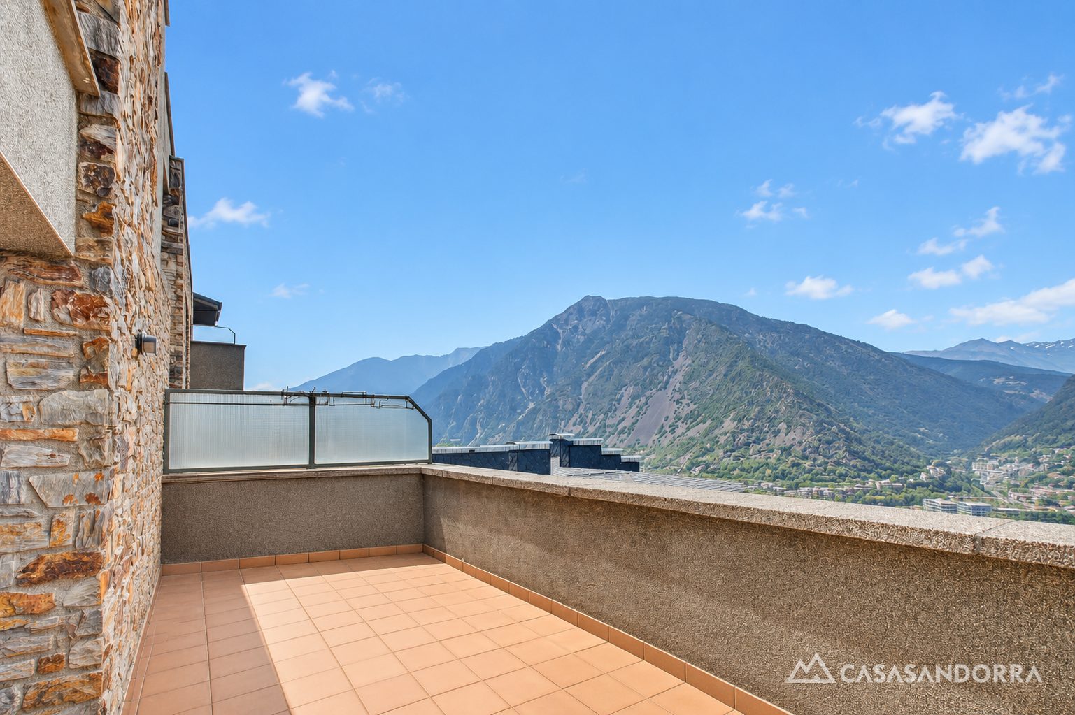 Appartement rénové de 106 m² avec terrasse et vues à La Plana, Escaldes-Engordany